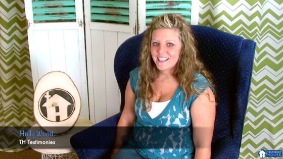 J3hlonro9tc -finding Christ As a Single Mom // Holly’s Testimony - U-witness.com by Witness